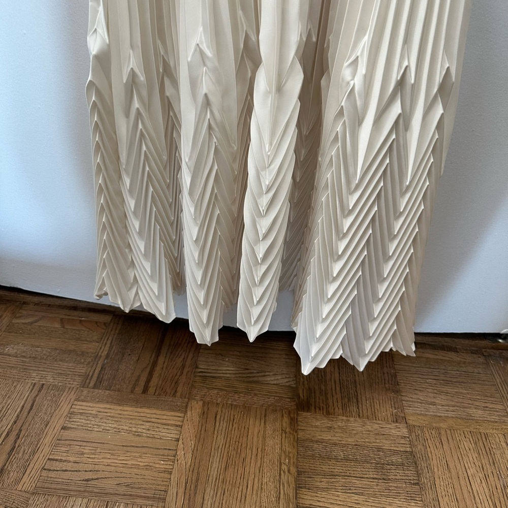 SIMKHAI Damoni Pleated Midi Dress - Picture 10 of 11
